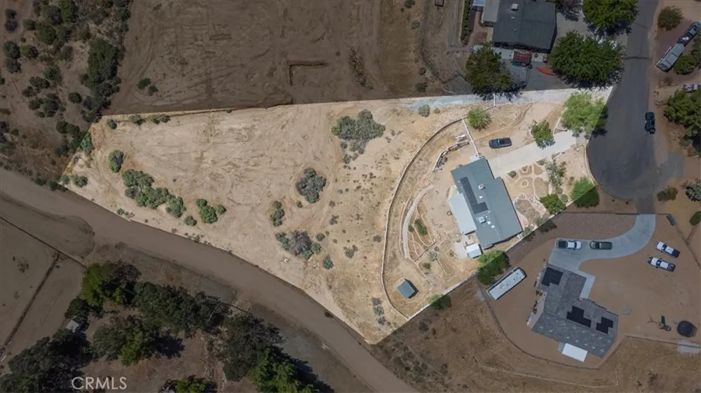18977 Covina Hesperia, CA 92345
