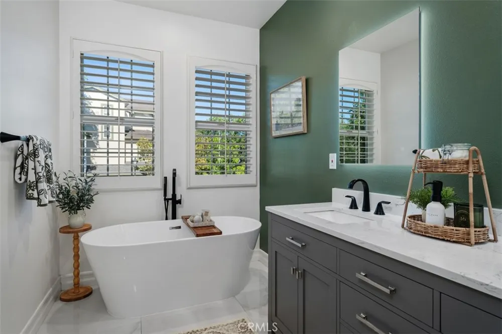 1 Red Leaf Lane Ladera Ranch, CA 92694
