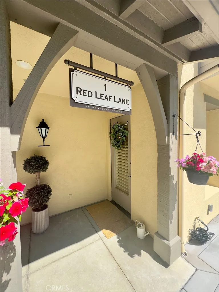 1 Red Leaf Lane Ladera Ranch, CA 92694