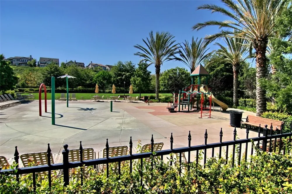 1 Red Leaf Lane Ladera Ranch, CA 92694