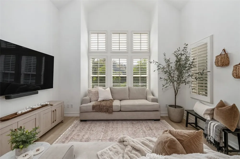 1 Red Leaf Lane Ladera Ranch, CA 92694