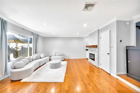 18631 Collins #10