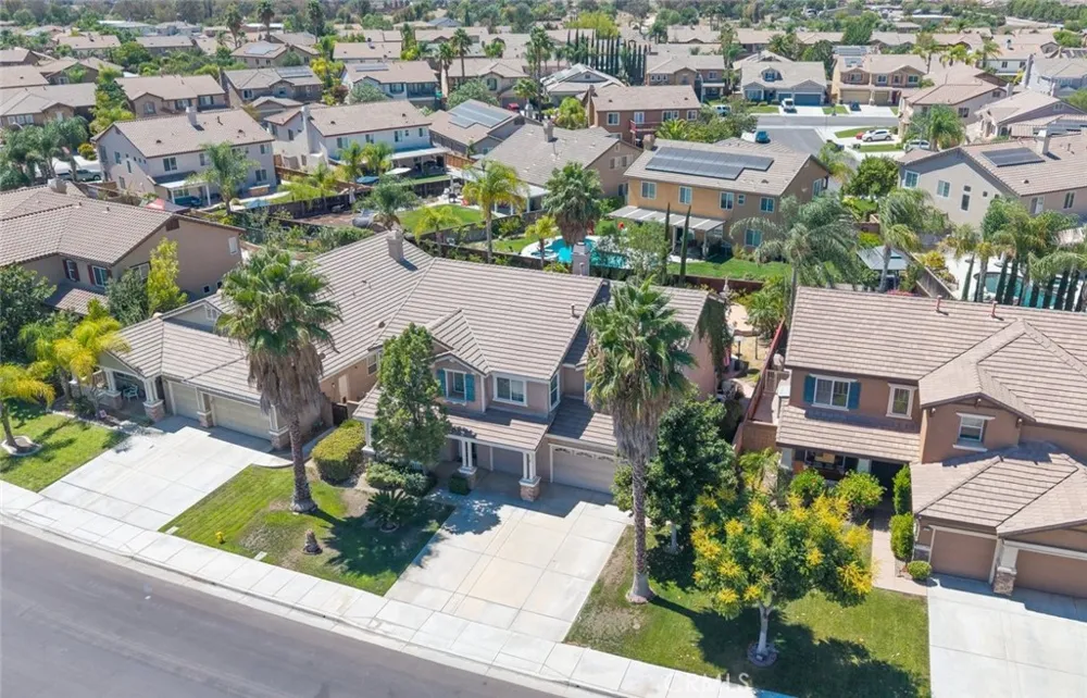 37097 Edgemont Murrieta, CA 92563