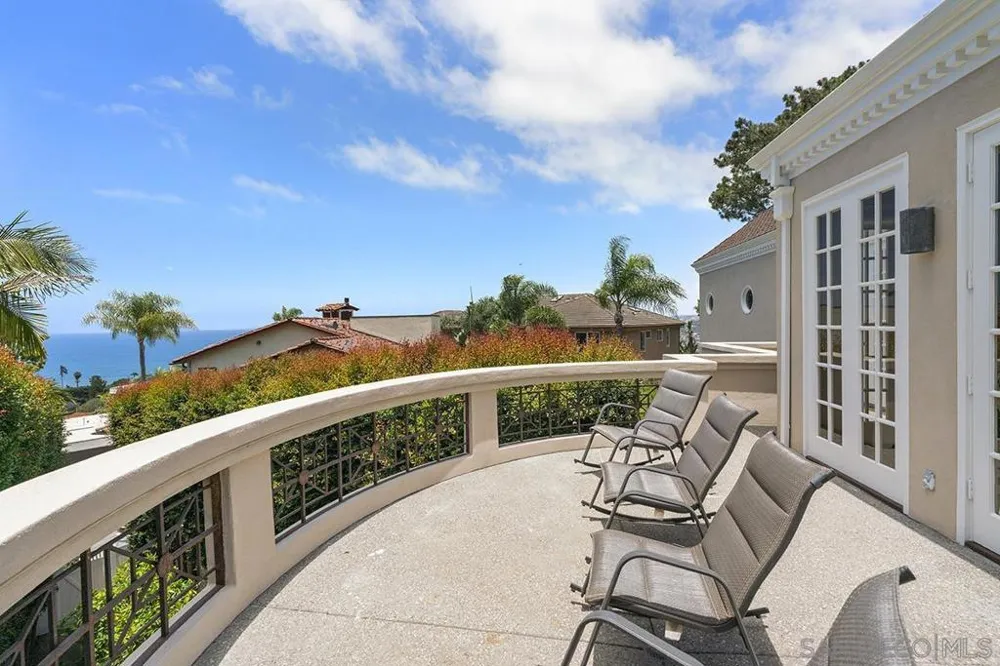 7612 Hillside Dr La Jolla, CA 92037