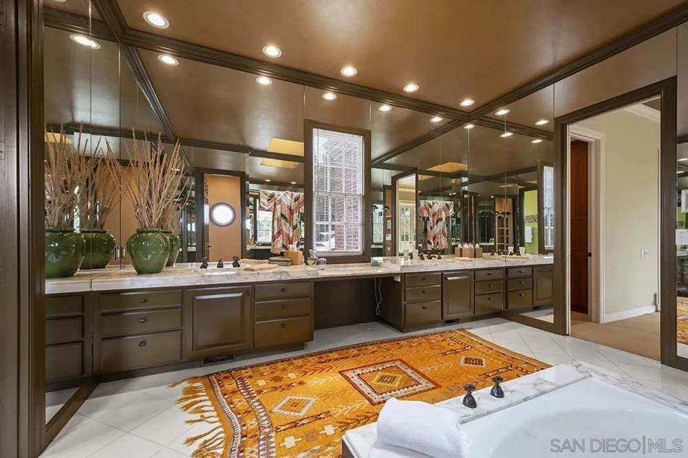 7612 Hillside Dr La Jolla, CA 92037