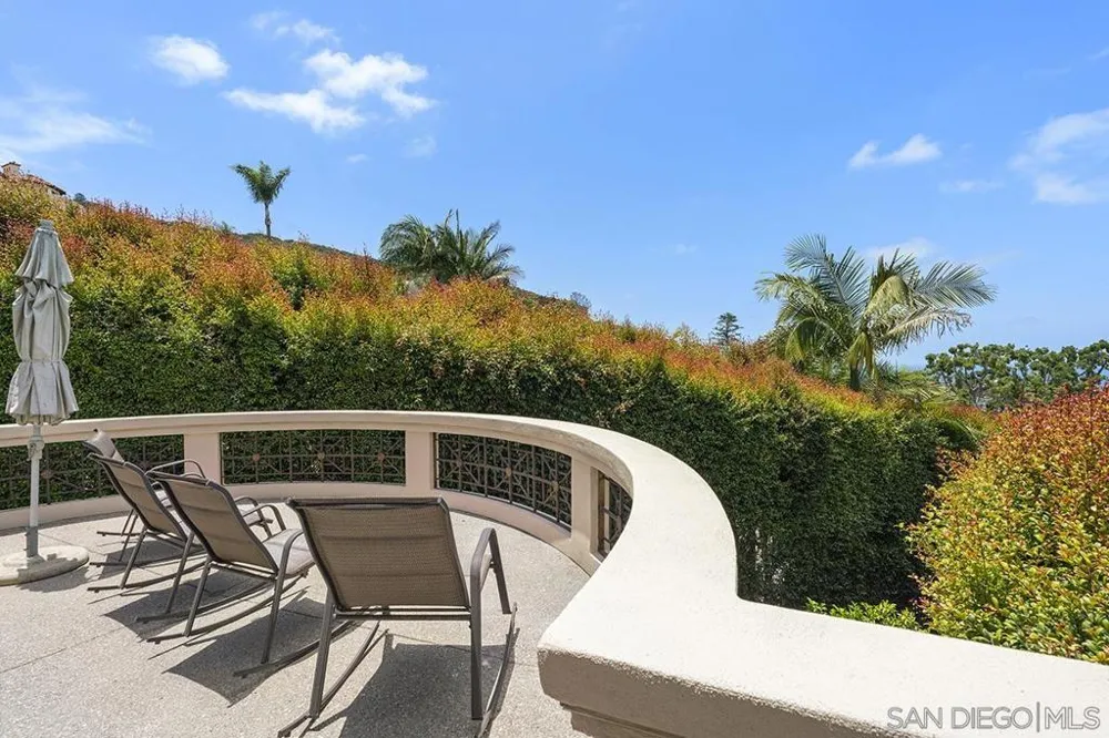 7612 Hillside Dr La Jolla, CA 92037