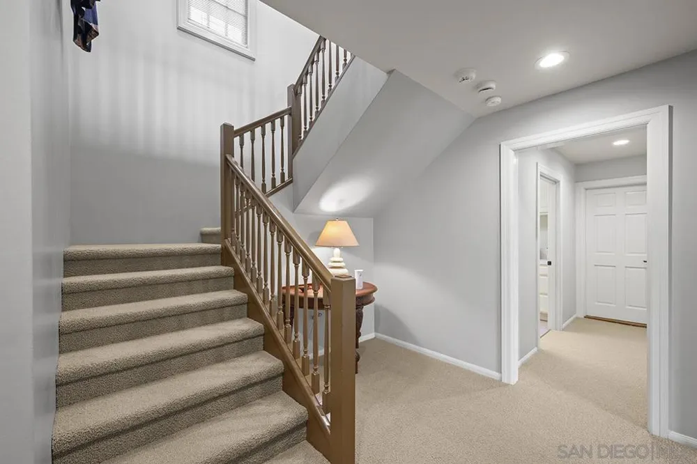 7612 Hillside Dr La Jolla, CA 92037