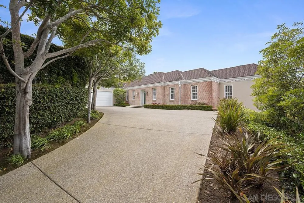 7612 Hillside Dr La Jolla, CA 92037
