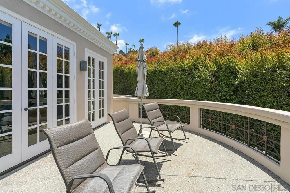 7612 Hillside Dr La Jolla, CA 92037