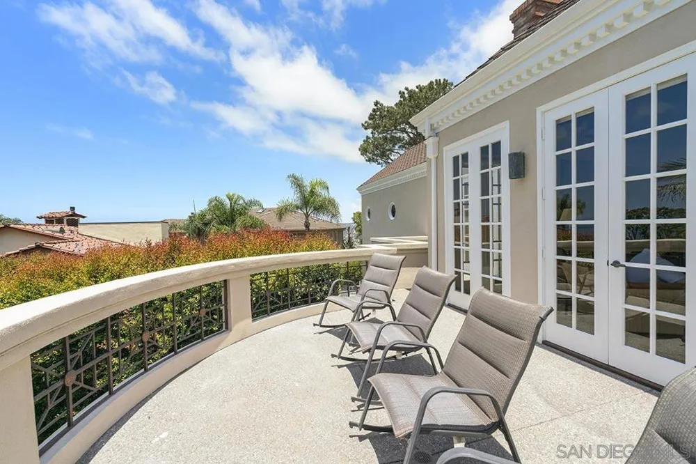 7612 Hillside Dr La Jolla, CA 92037