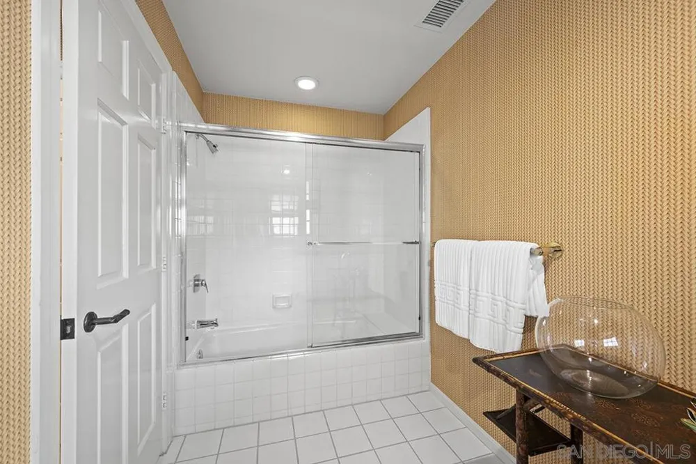7612 Hillside Dr La Jolla, CA 92037