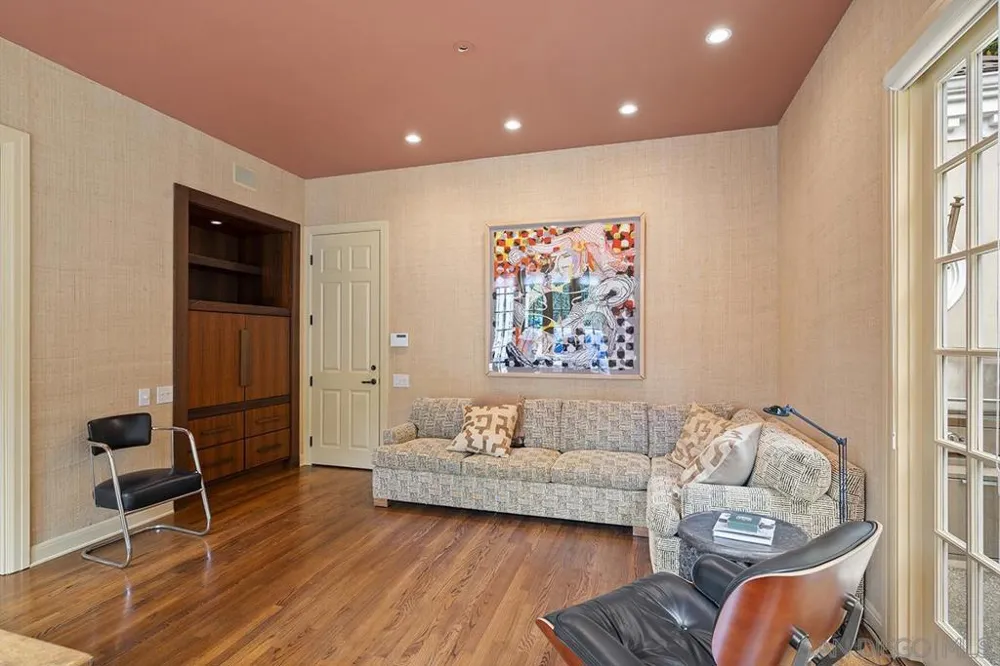 7612 Hillside Dr La Jolla, CA 92037