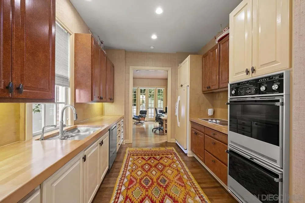 7612 Hillside Dr La Jolla, CA 92037