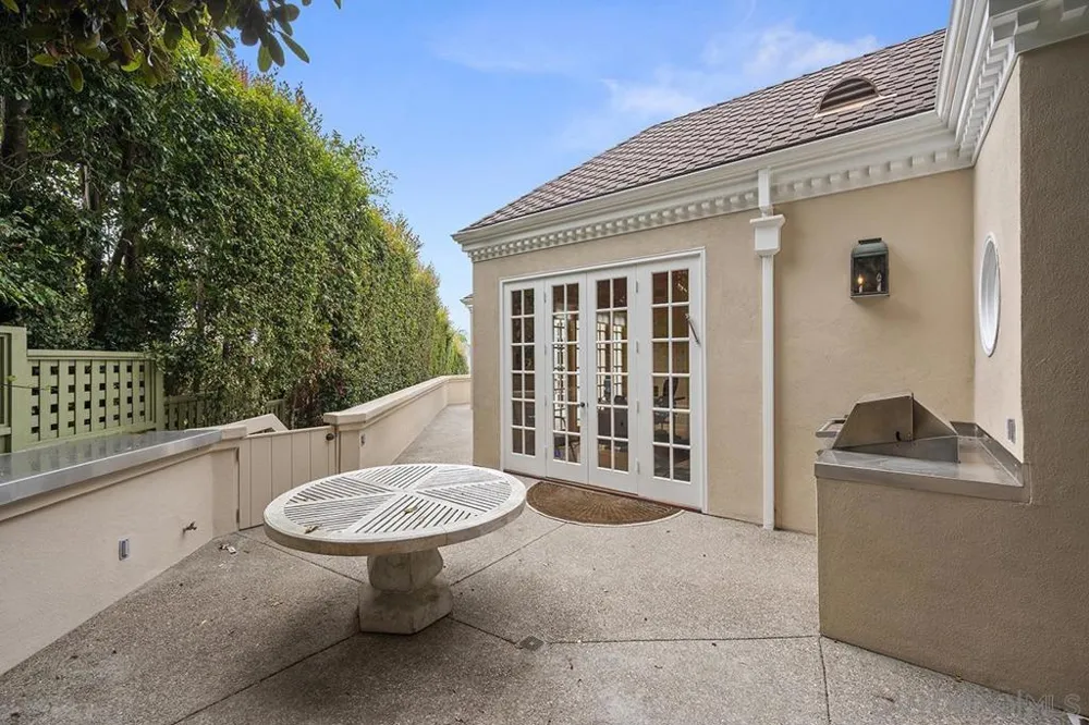 7612 Hillside Dr La Jolla, CA 92037