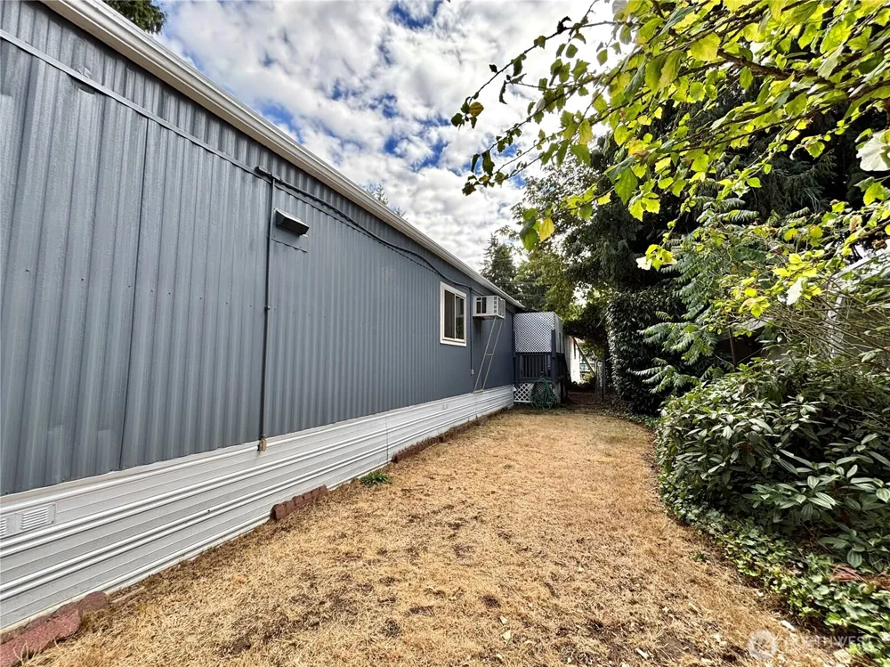 900 29th Street SE #E14 Auburn, WA 98002