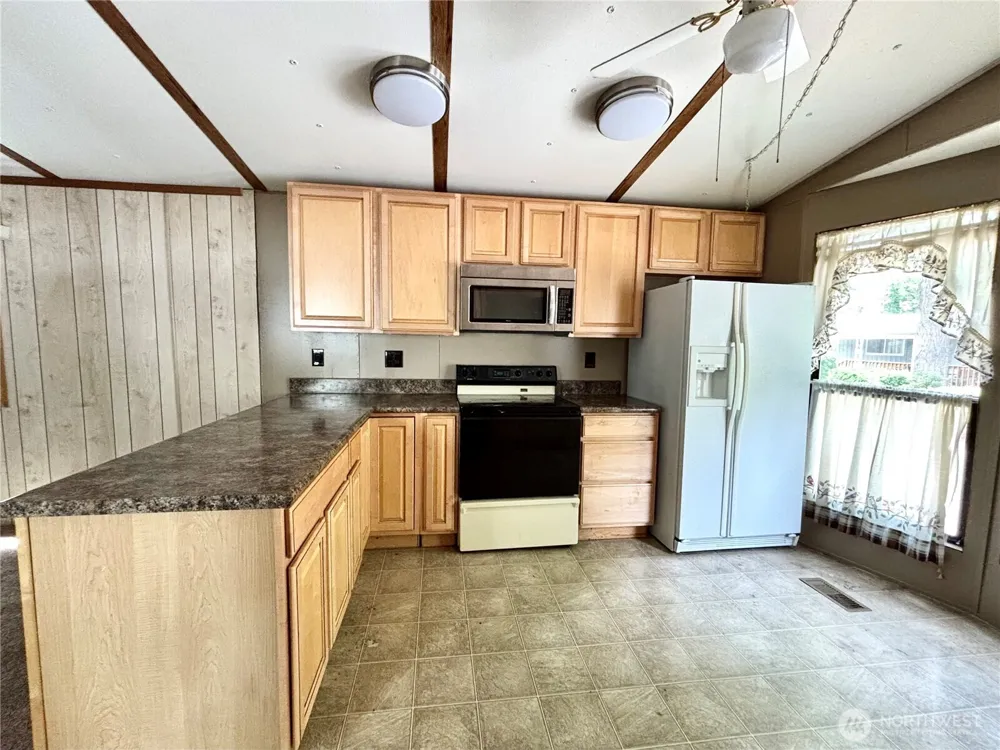 900 29th Street SE #E14 Auburn, WA 98002
