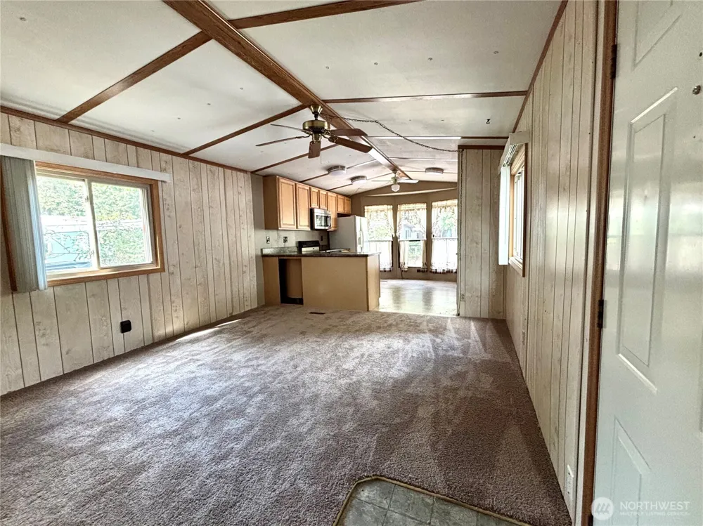 900 29th Street SE #E14 Auburn, WA 98002