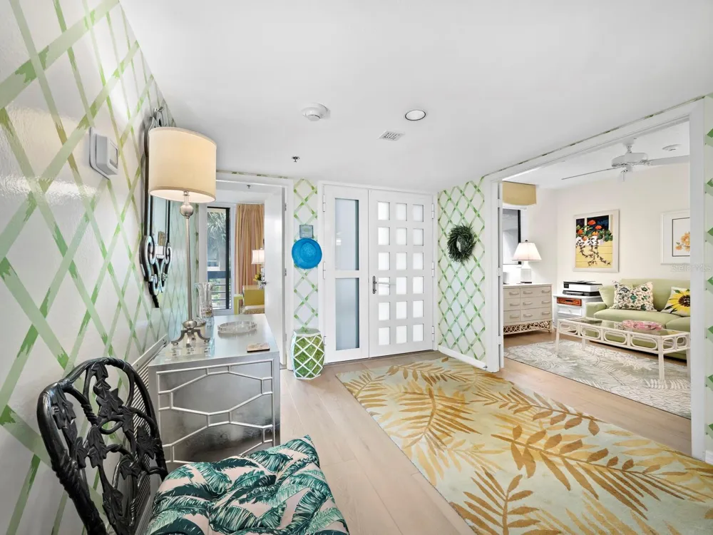 1075 GULF OF MEXICO DRIVE #205 Longboat Key, FL 34228