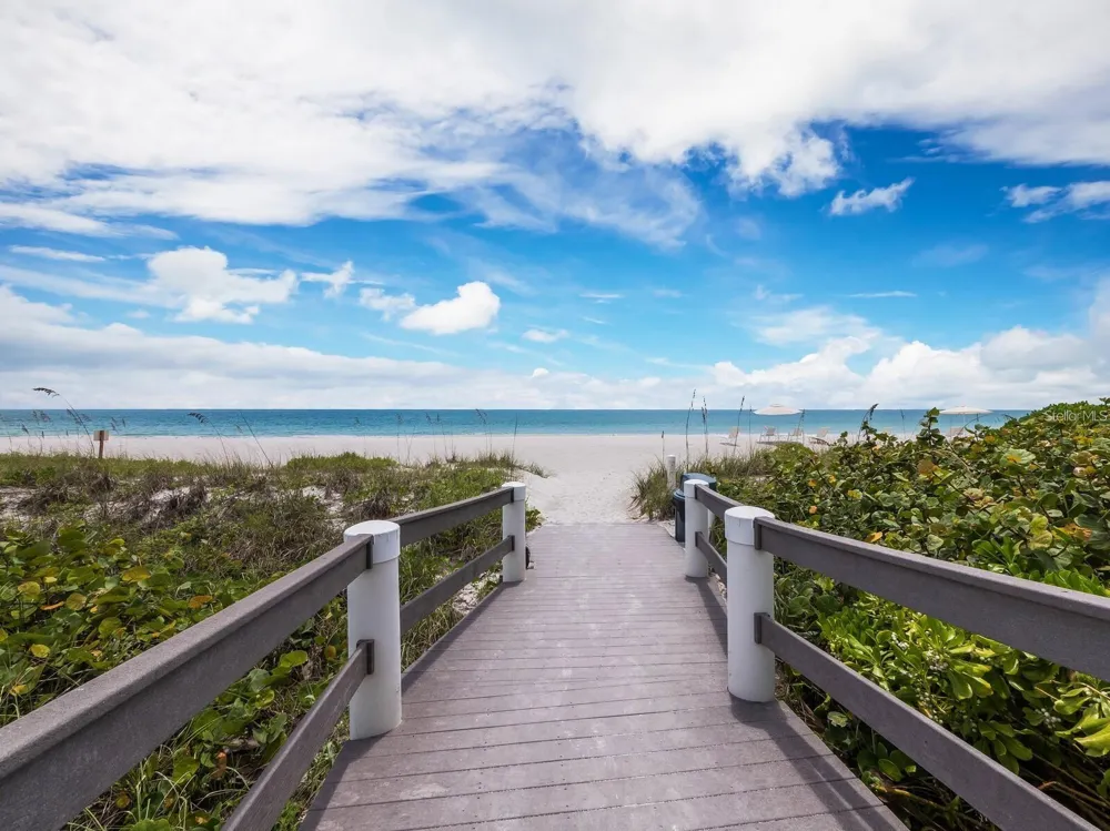 1075 GULF OF MEXICO DRIVE #205 Longboat Key, FL 34228