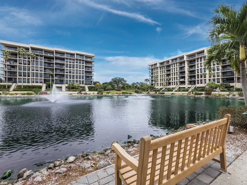1075 GULF OF MEXICO DRIVE #205 Longboat Key, FL 34228