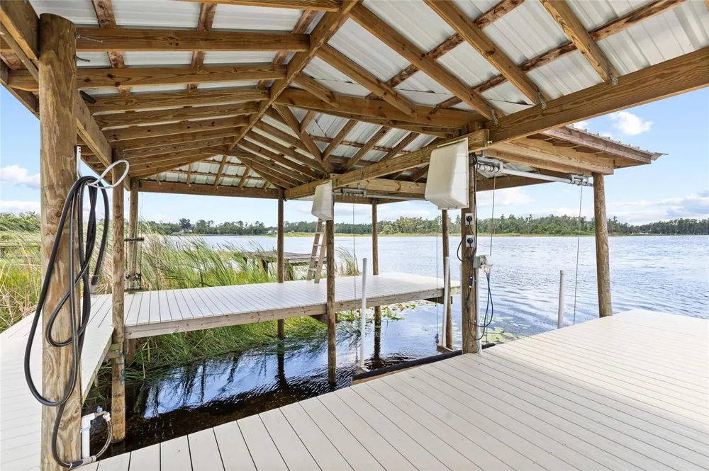 18200 CYPRESS COVE LANE Lutz, FL 33549