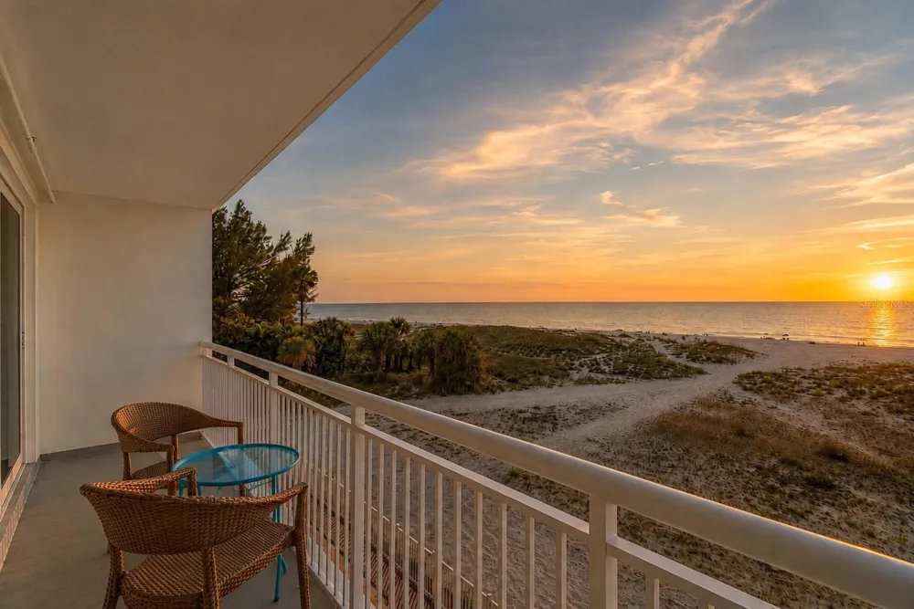 10116 GULF BOULEVARD #201W Treasure Island, FL 33706