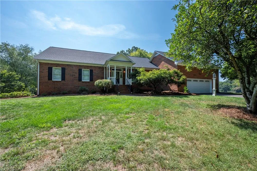 3265 Beroth Road Pfafftown, NC 27040