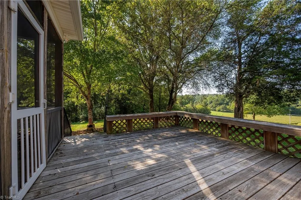 3265 Beroth Road Pfafftown, NC 27040