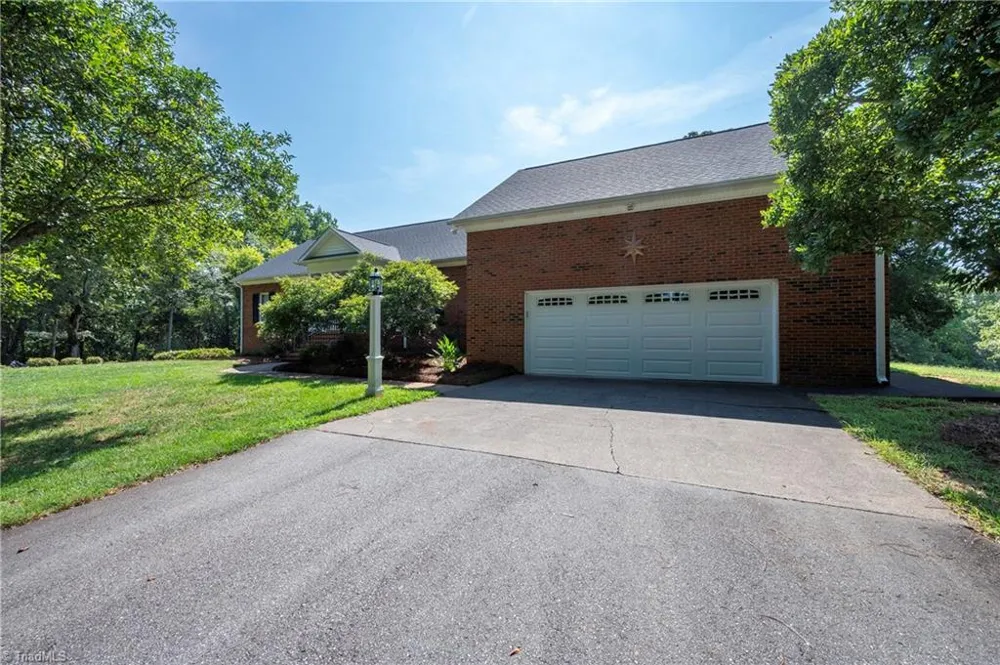 3265 Beroth Road Pfafftown, NC 27040