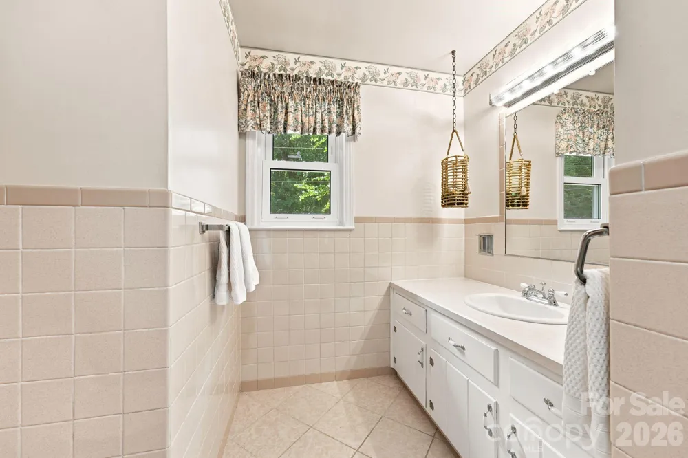 469 Sunset Drive Winston Salem, NC 27107