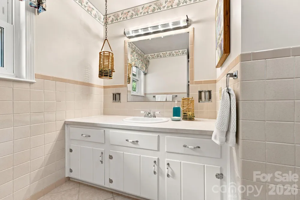 469 Sunset Drive Winston Salem, NC 27107