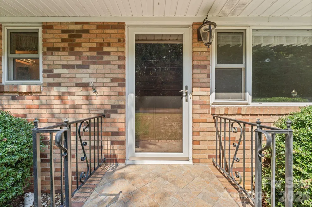 469 Sunset Drive Winston Salem, NC 27107