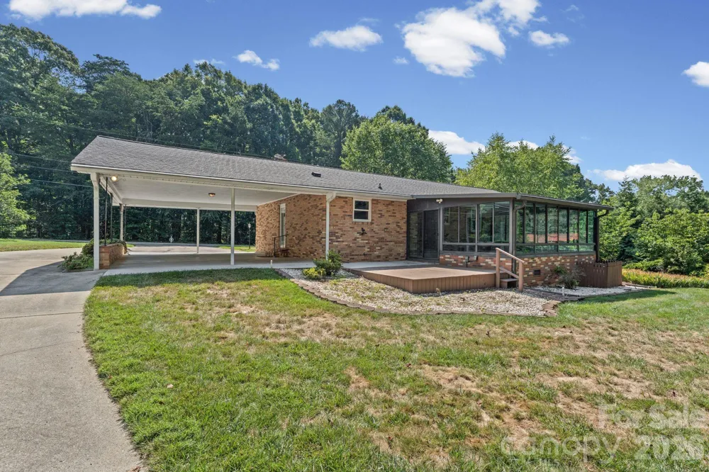 469 Sunset Drive Winston Salem, NC 27107