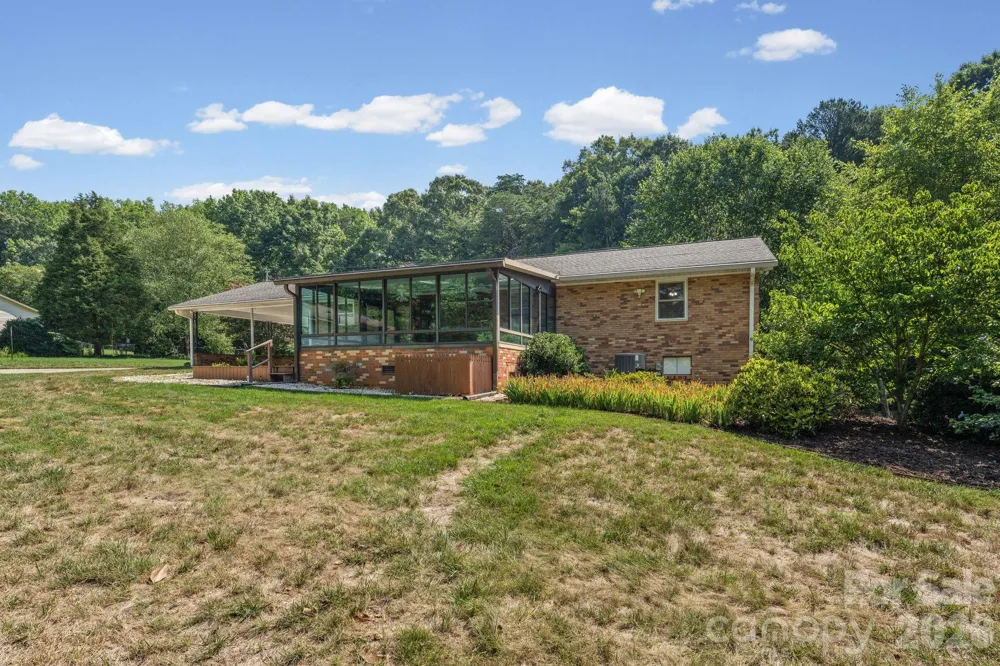 469 Sunset Drive Winston Salem, NC 27107