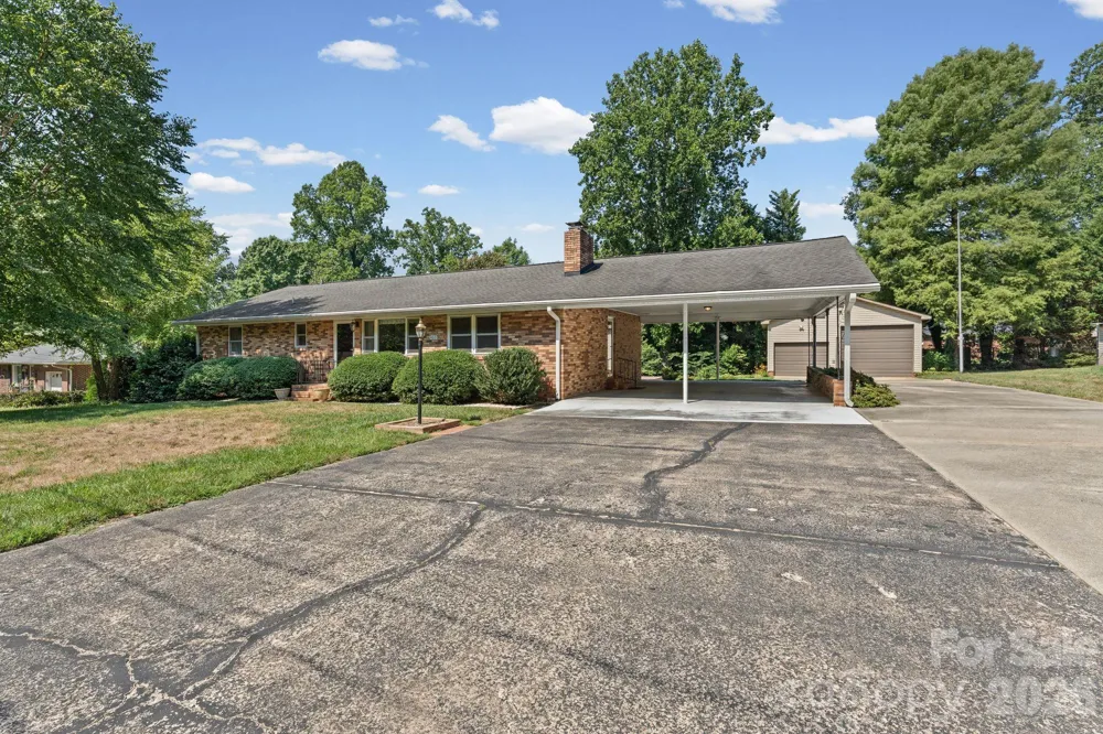469 Sunset Drive Winston Salem, NC 27107
