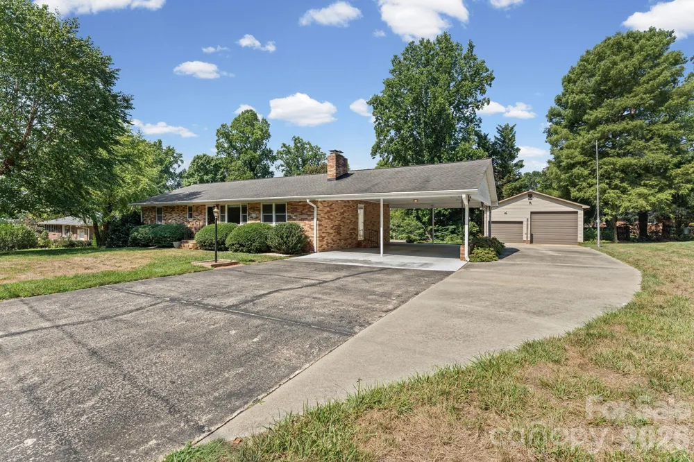 469 Sunset Drive Winston Salem, NC 27107