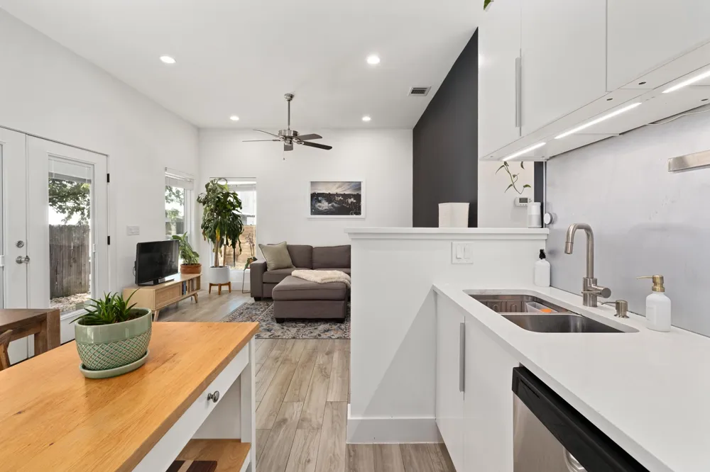 5502 Avenue F #B Austin, TX 78751