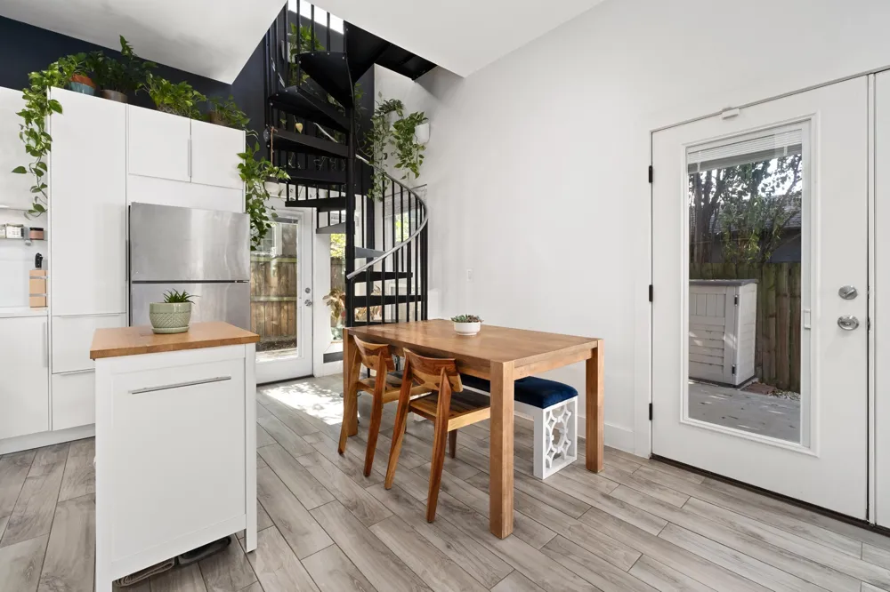 5502 Avenue F #B Austin, TX 78751