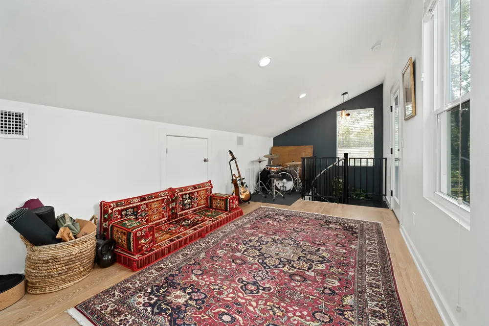 5502 Avenue F #B Austin, TX 78751