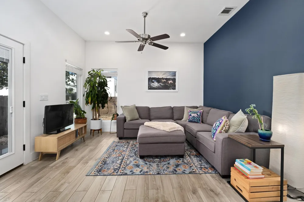 5502 Avenue F #B Austin, TX 78751