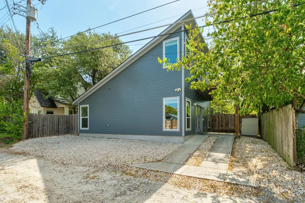 5502 Avenue F #B Austin, TX 78751