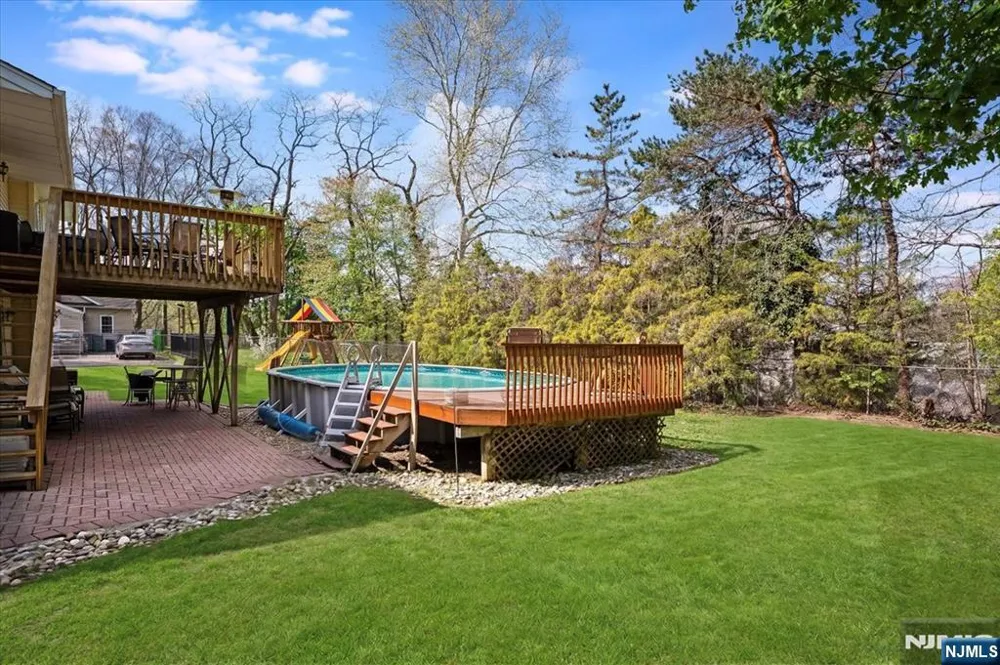 26 Meslar Road Morris Township, NJ 07950