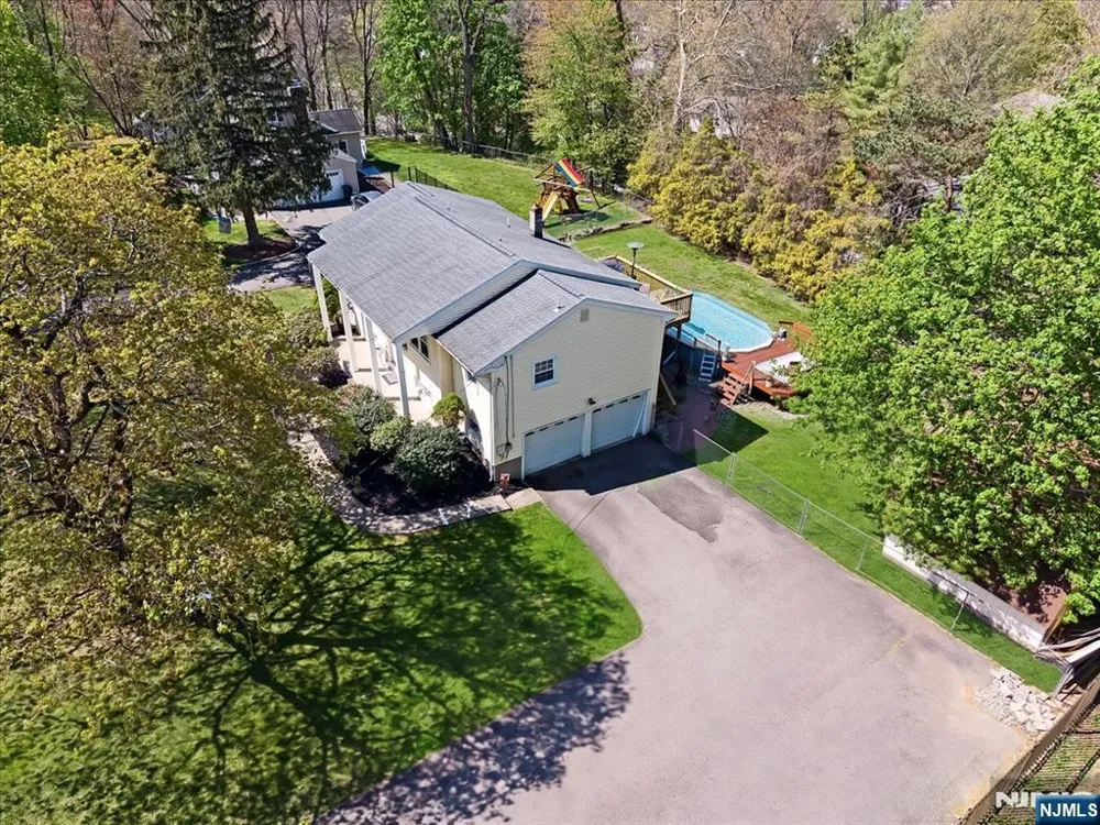 26 Meslar Road Morris Township, NJ 07950