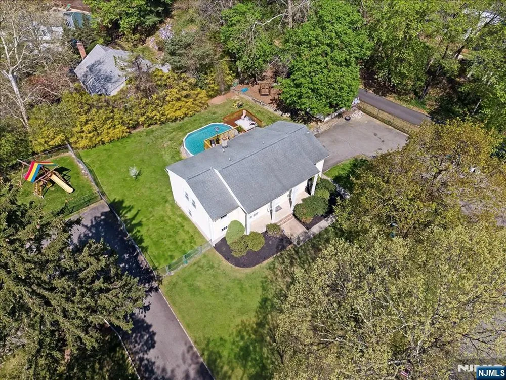 26 Meslar Road Morris Township, NJ 07950