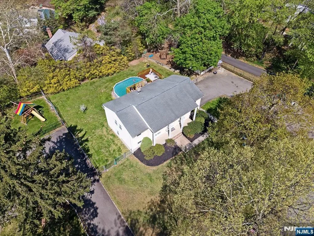 26 Meslar Road Morris Township, NJ 07950