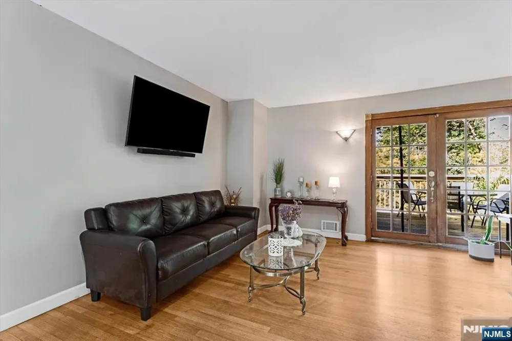 26 Meslar Road Morris Township, NJ 07950