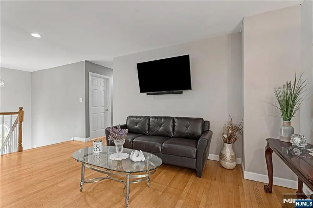 26 Meslar Road Morris Township, NJ 07950