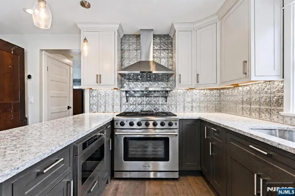 1074 Colfax Avenue Pompton Lakes, NJ 07442