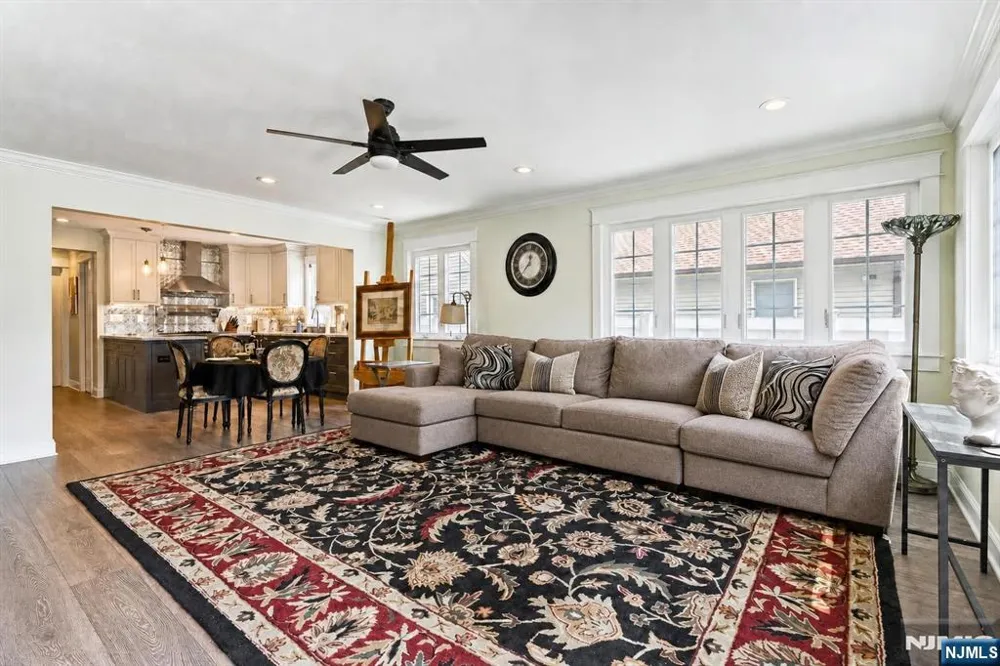 1074 Colfax Avenue Pompton Lakes, NJ 07442
