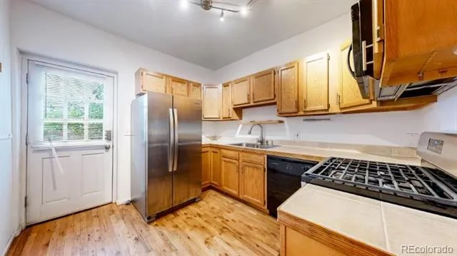 2738 Downing Street Denver, CO 80205